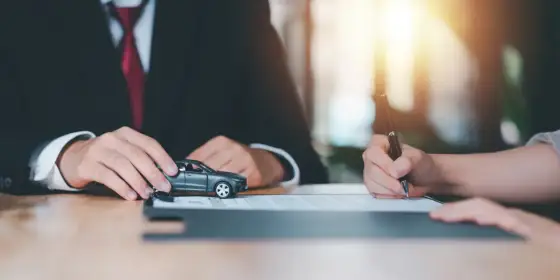 Leasing konsumencki dla osoby prywatnej: Czy to się opłaca?